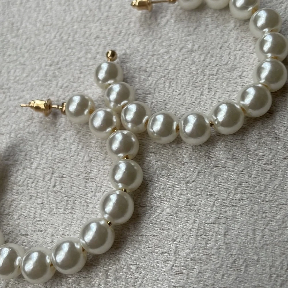 NEW Pearl earring hoops